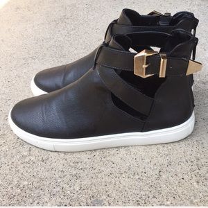 Rock & Republic Black Sneakers